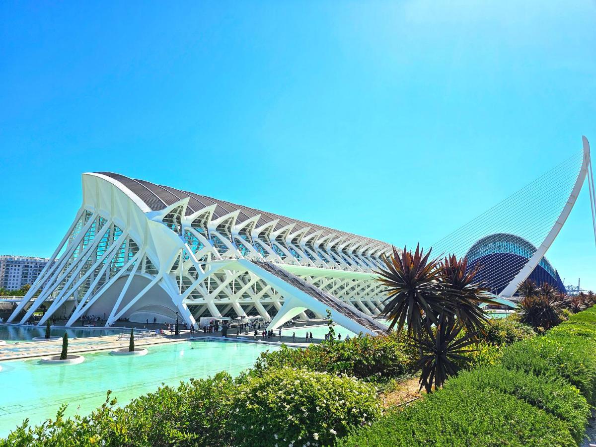 Apartamentos Las Ciencias V Valencia Kültér fotó