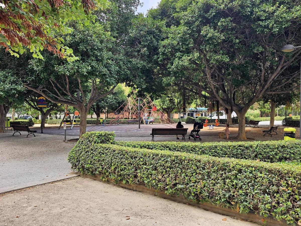 Apartamentos Las Ciencias V Valencia Kültér fotó
